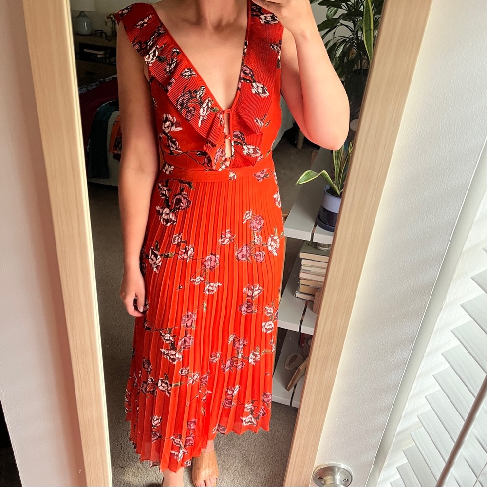 Lulus Loved By You Red Orange Floral Print Pleated Chiffon Maxi Dress - Size M